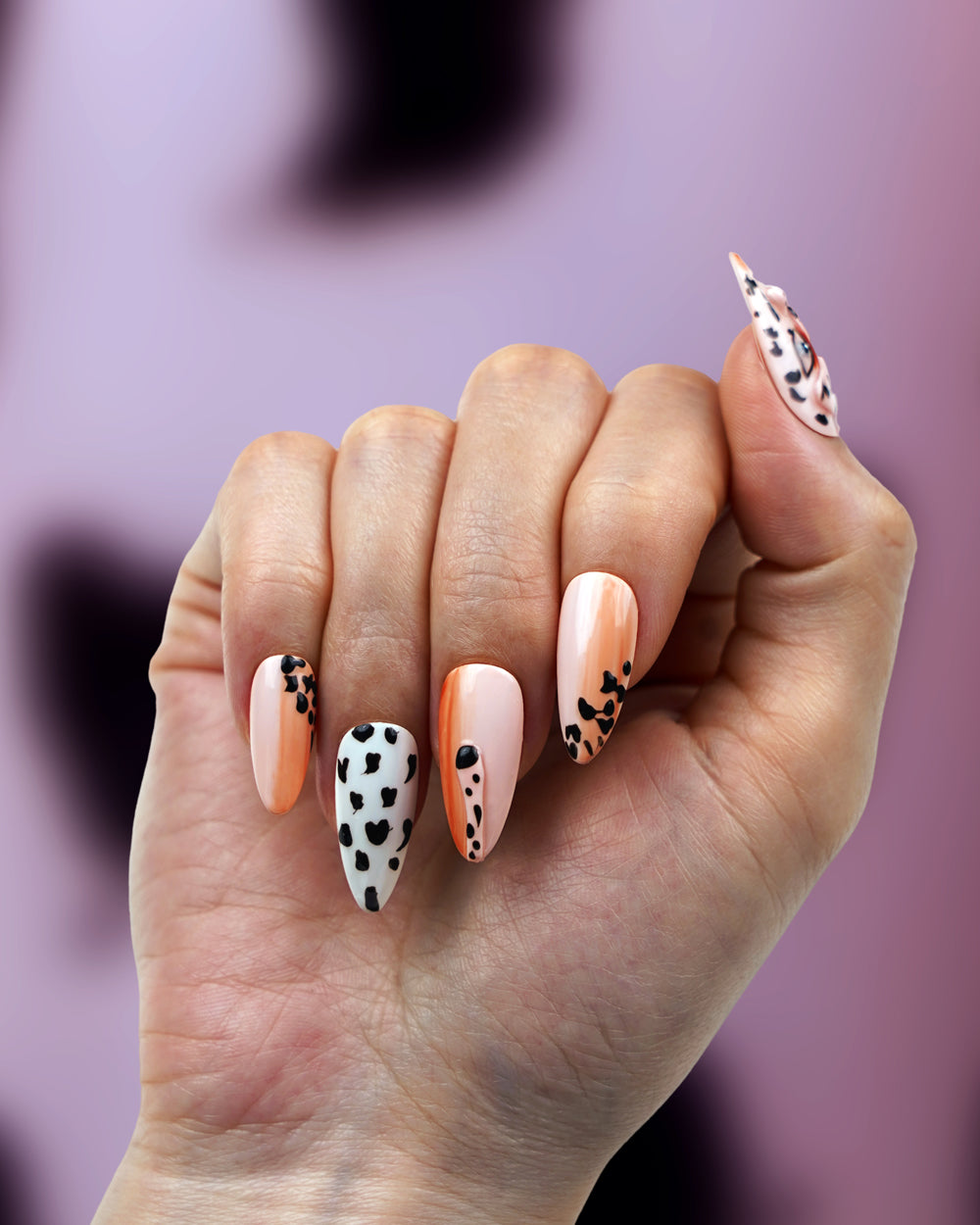 Model wearing Paw Pal Panthera Pardus Long Press-On Nails – Elegant Leopard Design on Durable Fake Nails