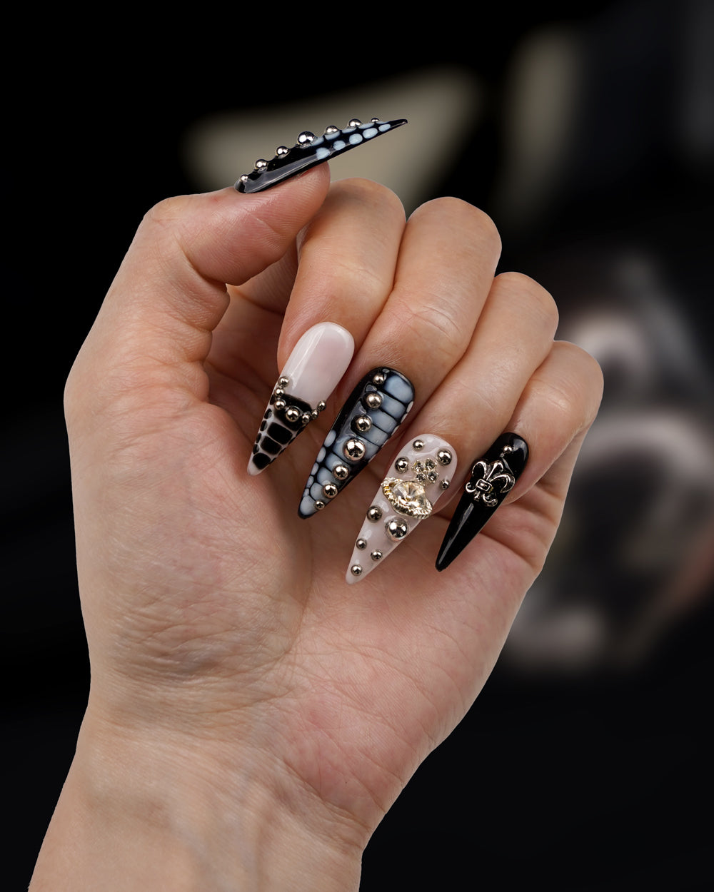 Model showcasing Paw Pal Dazzling Crocodile Extra Long Press-On Nails – Exotic, Handcrafted Fake Nails for Fashionable Style